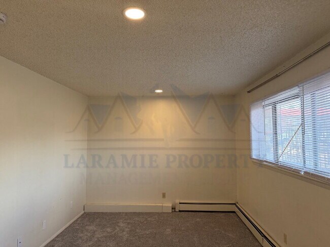 Foto del edificio - 706 Downey St