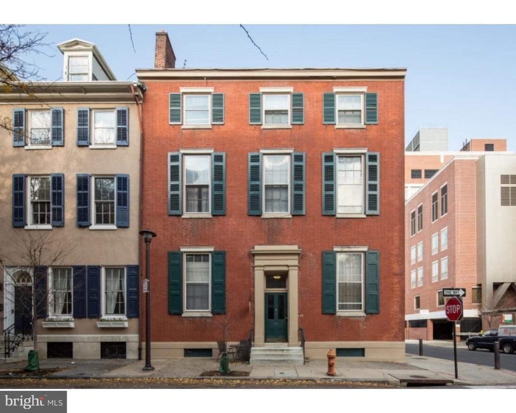 Primary Photo - 901 Clinton St