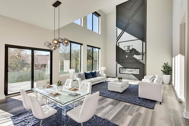 Building Photo - 1304 Minnie Dr