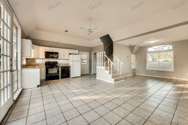Foto del edificio - 3001 Hilltop Rd
