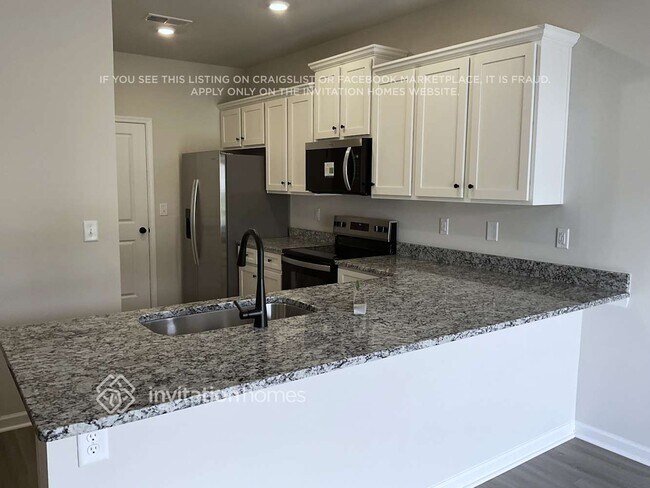 Building Photo - 3332 Burberry Dr