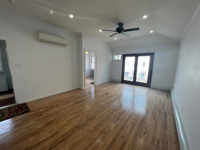 Foto del edificio - 8484 127th St