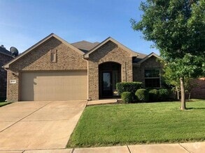 Building Photo - 5800 Valley Haven Way