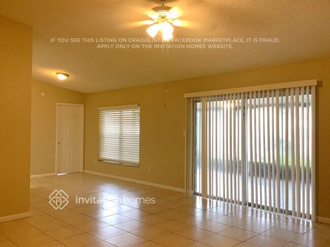 Foto del edificio - 3034 Annadale Cir