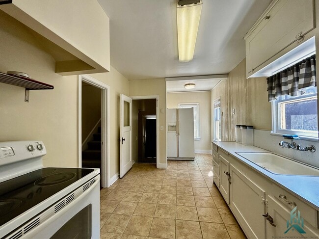 Foto del edificio - 413 S Main St