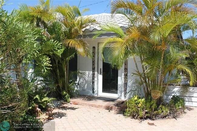 Building Photo - 4430 Sea Grape Dr