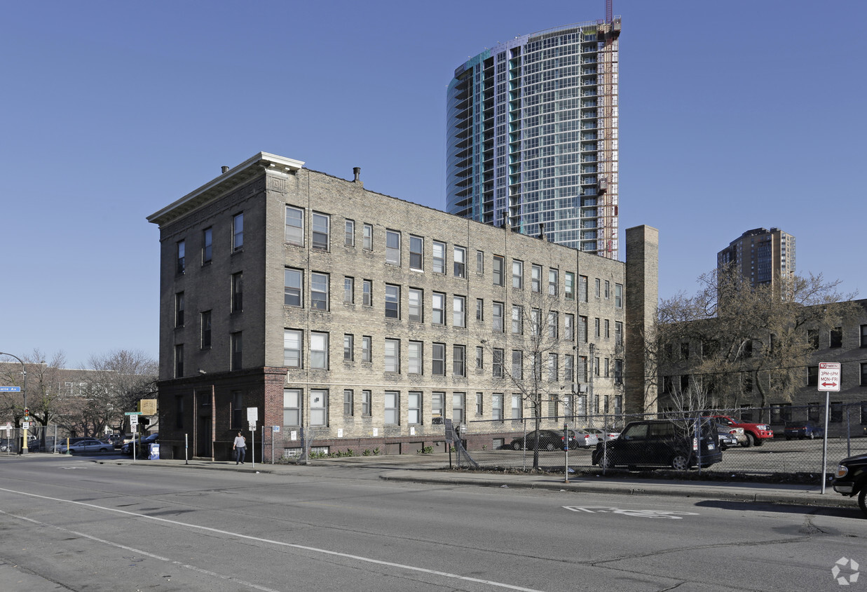 Foto del edificio - Soleil Apartments