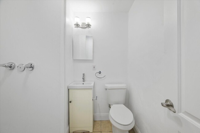 Foto del edificio - 2806 Perrysville Ave