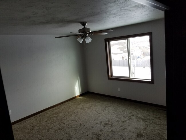 Building Photo - 1323 Moon Ridge Ct