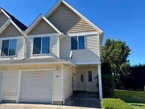 Picture of Best Luxury Holly Hills Apartments for Rent - Camas, WA - Updated Today ...