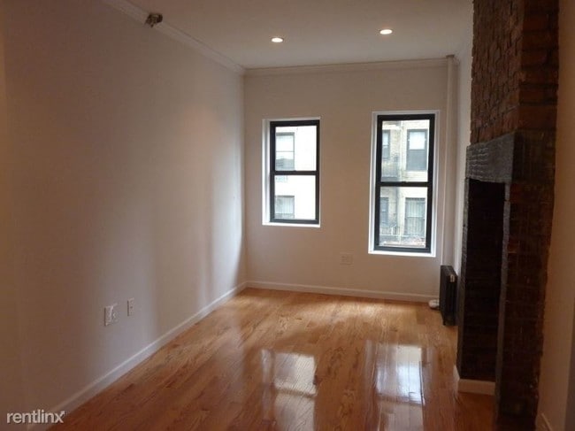 Building Photo - 207 E 73rd St