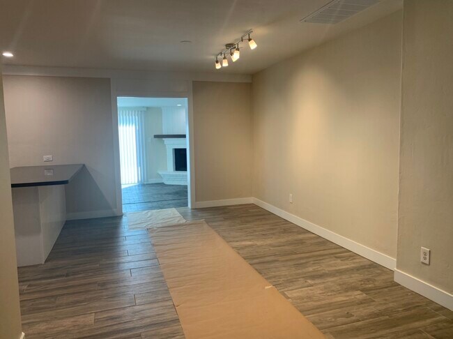 Foto del edificio - 1333 W 6th St