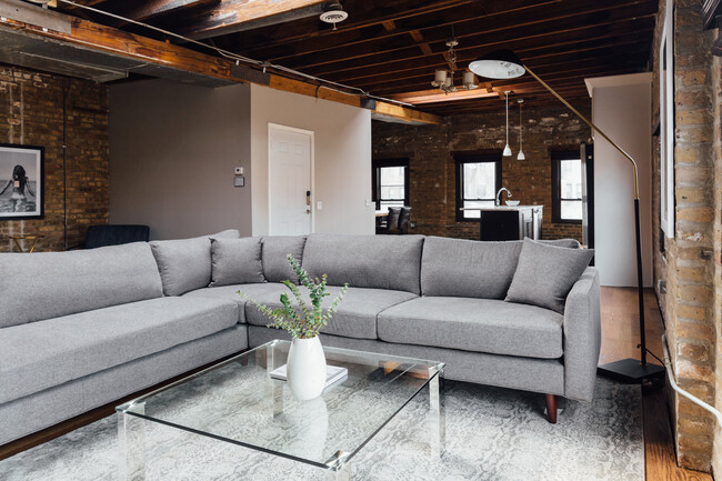 Foto del edificio - 1365 N Wells St
