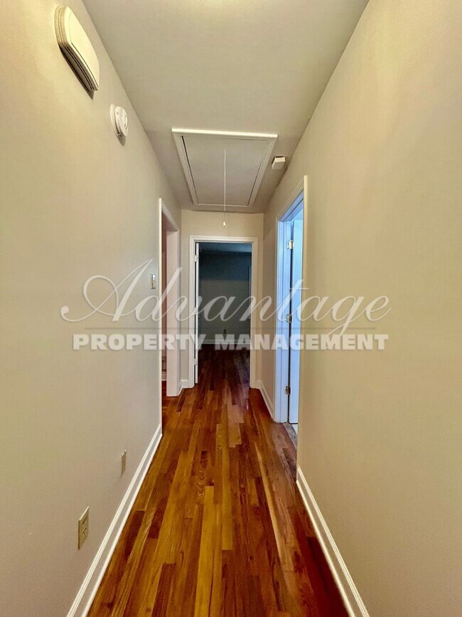 Building Photo - Newly Renovated  Home - Move In Ready