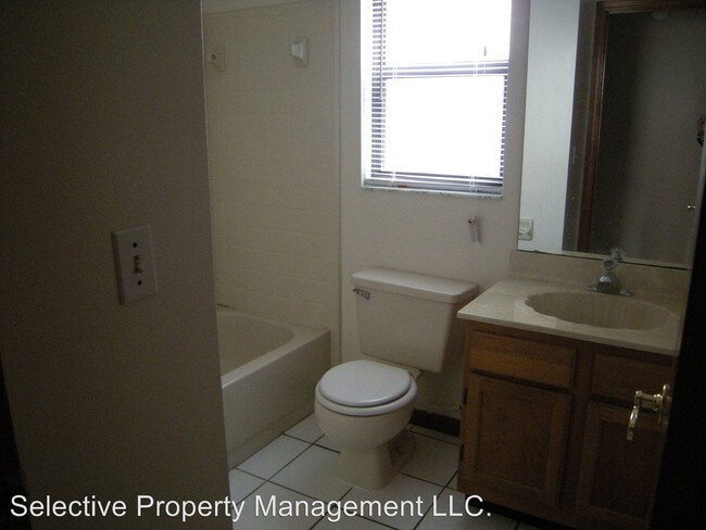 Building Photo - 3 br, 2 bath House - 1089 Covington St