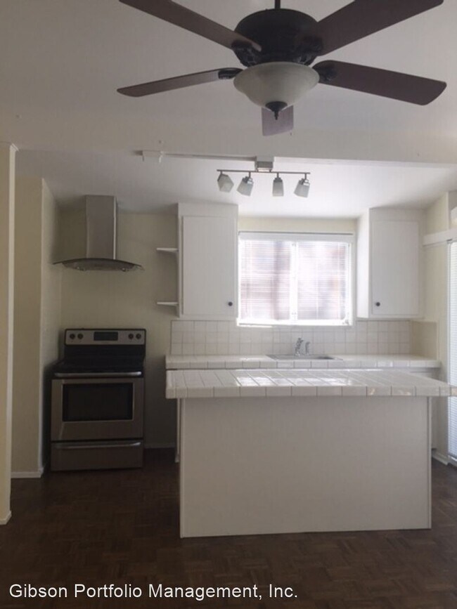 Foto del edificio - 2 br, 1 bath House - 1072 College Ave.