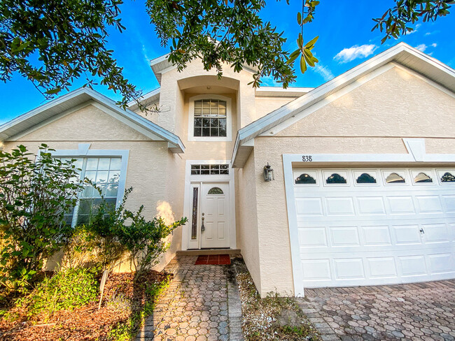 Foto del edificio - 838 Whispering Cypress Ln