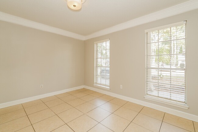 Building Photo - 17327 Rolling Creek Dr