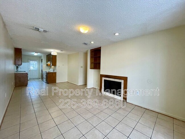 Foto del edificio - 10642 Stanley Aubin Ln