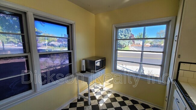 Building Photo - 1111 Prater Way