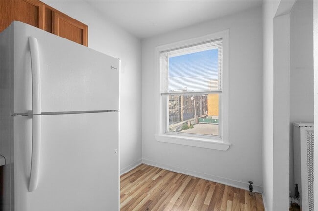 Foto del edificio - 1635 W Morse Ave