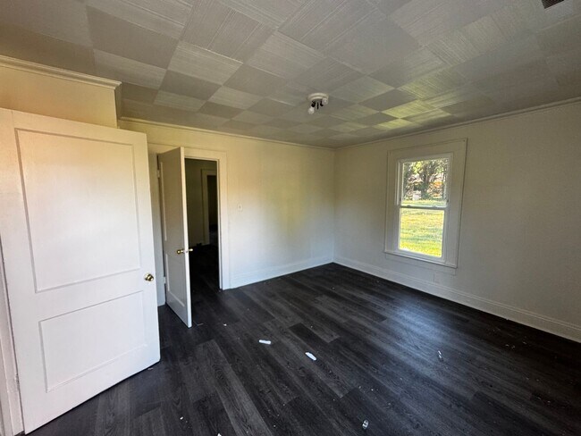 Foto del edificio - Single Family 2 Bed / 1 Bath (Deep Cleaning July 10, 2026)