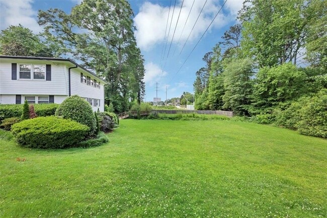 Foto del edificio - 1958 Innwood Rd NE