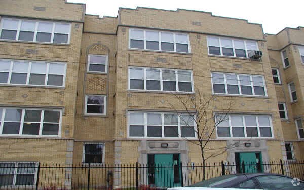 Foto principal - 1863 S Springfield Ave