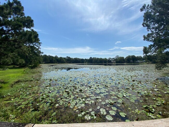 Foto del edificio - 4657 Russells Pond Ln