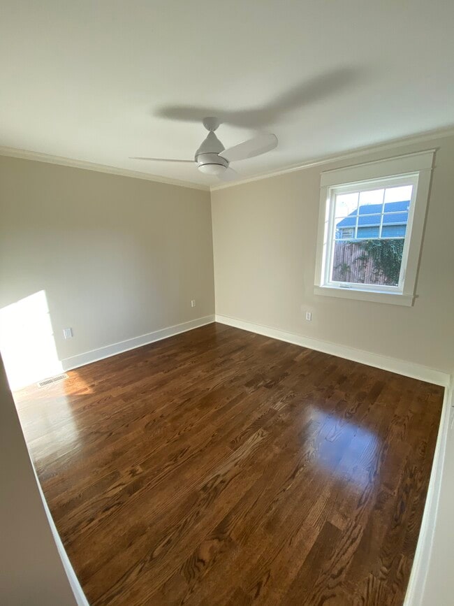 Building Photo - 57 Howland Ave