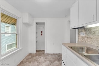 Building Photo - 508 Hammel St