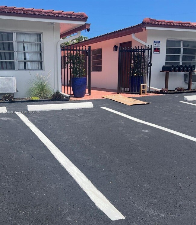 Foto del edificio - 1140 NE 24th Ave