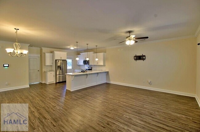 Foto del edificio - 455 Bluff Rd