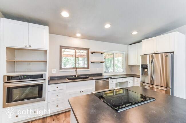 Building Photo - 3915 S Ruskin Place, Colorado Springs, CO,...