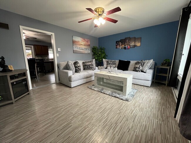 Foto del edificio - 260 Riverview Dr