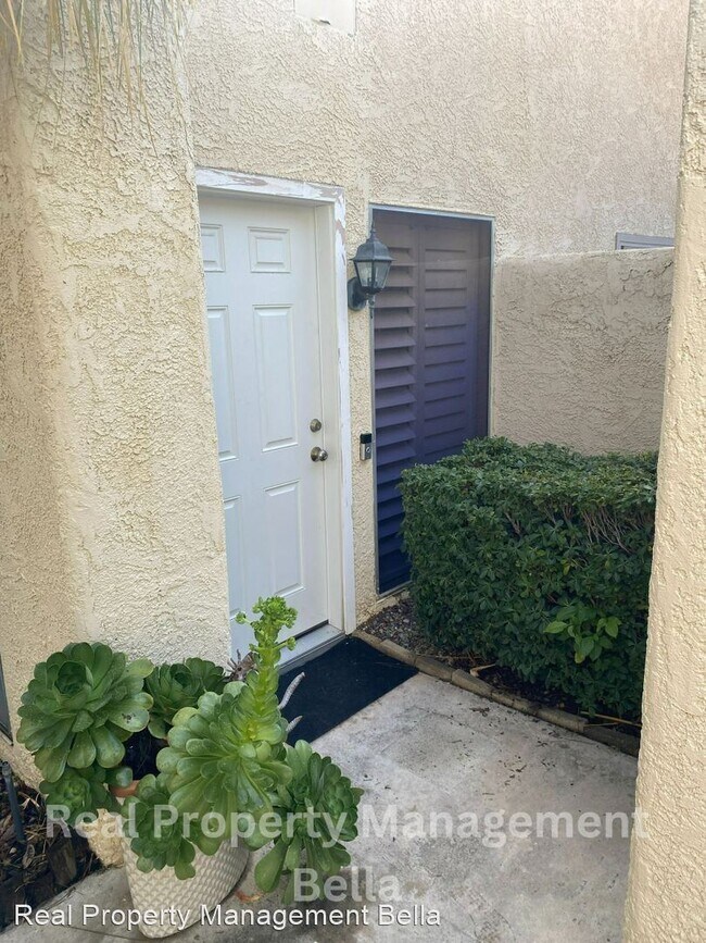 Foto del edificio - 2 br, 2.5 bath House - 38972 Paseo De Oro