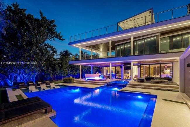 Foto del edificio - 528 Lakeview Ct