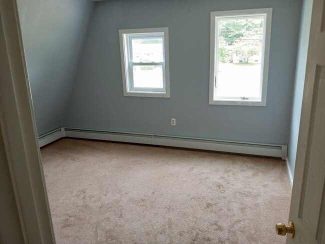 Building Photo - 72 Gilman Falls Ave