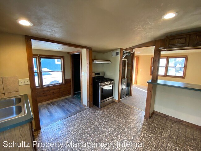 Building Photo - 2 br, 1 bath House - 2817 Minnesota Avenue