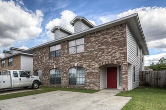 Building Photo - 10602 Pine Landing Dr