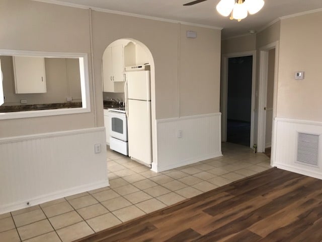 Foto del edificio - 322 Skinner Blvd