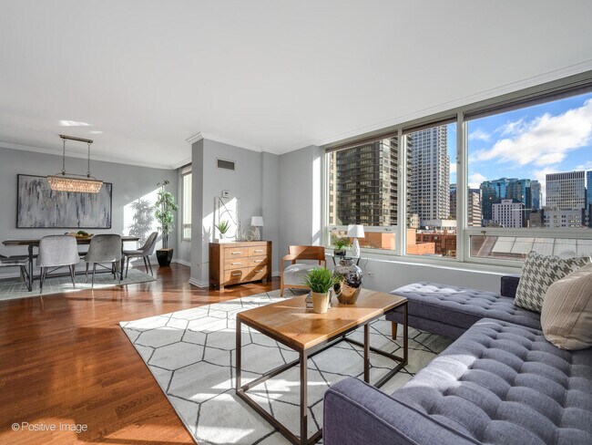 Foto del edificio - 33 W Ontario St