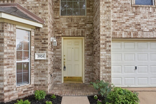 Foto del edificio - 3924 Highland Vale Ct