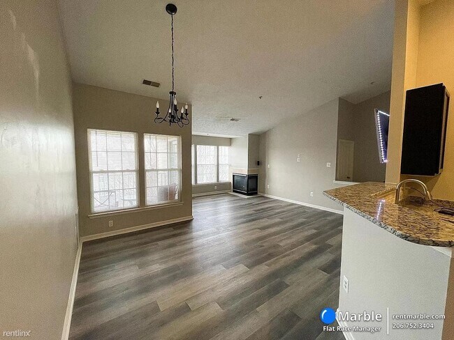 Foto del edificio - 2 br, 2 bath Condo - 3019 Hunting Ridge Dr