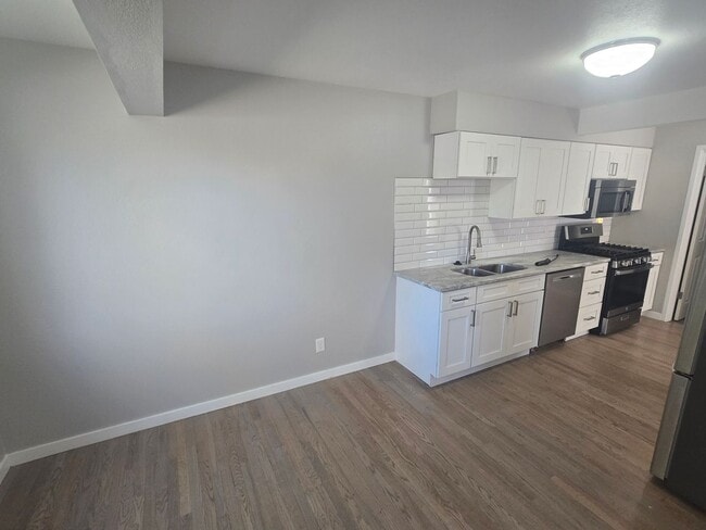 Foto del edificio - 3-bedroom, 2.5 bathroom home across the street from Twin Lakes