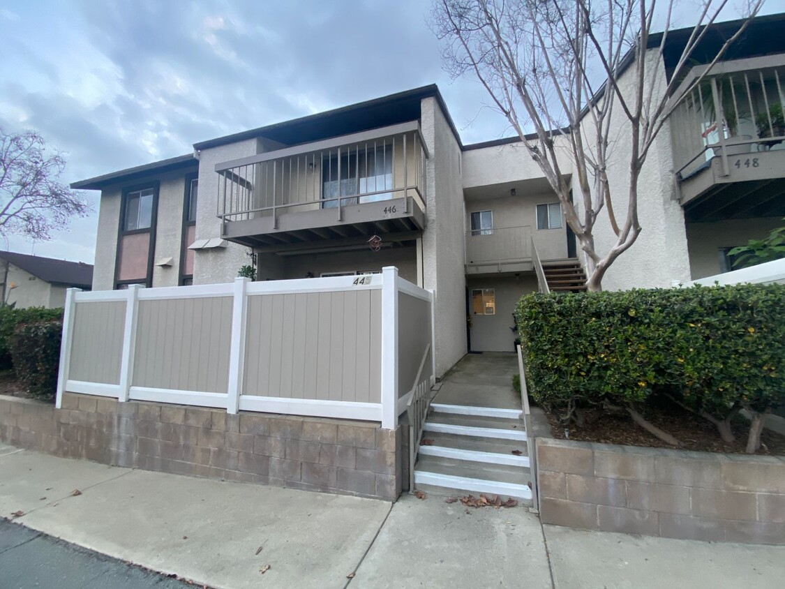 Foto principal - Two Bedroom Condo North Rancho Cucamonga