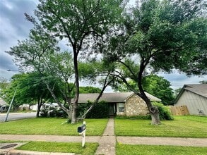 Building Photo - 6101 Woodhue Dr
