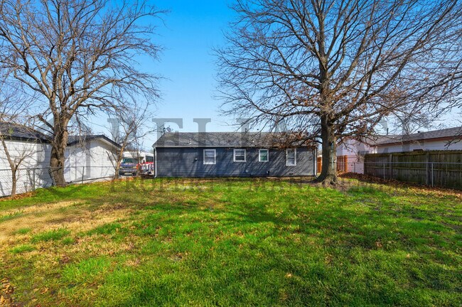 Foto del edificio - 3419 S Glenn Ave