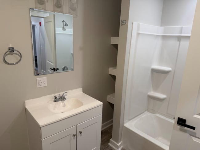 Building Photo - 501 Linden St