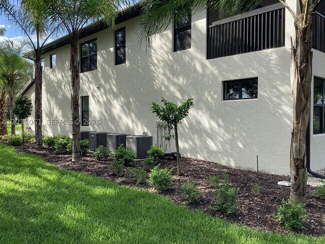 Building Photo - 5710 Mayflower Way